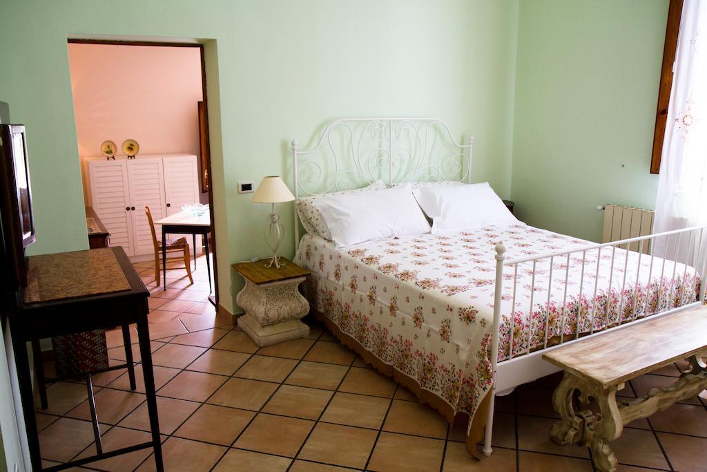 B&B Il Ramaiolo Santa Maria a Monte Szoba fotó